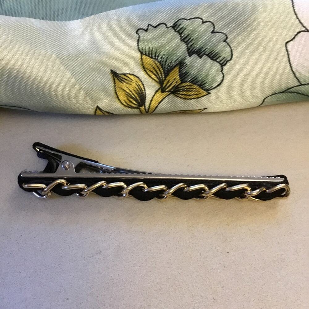 Black Velvet & Gold Chain Large Alligator Hair Clip - Picture 6 of 7